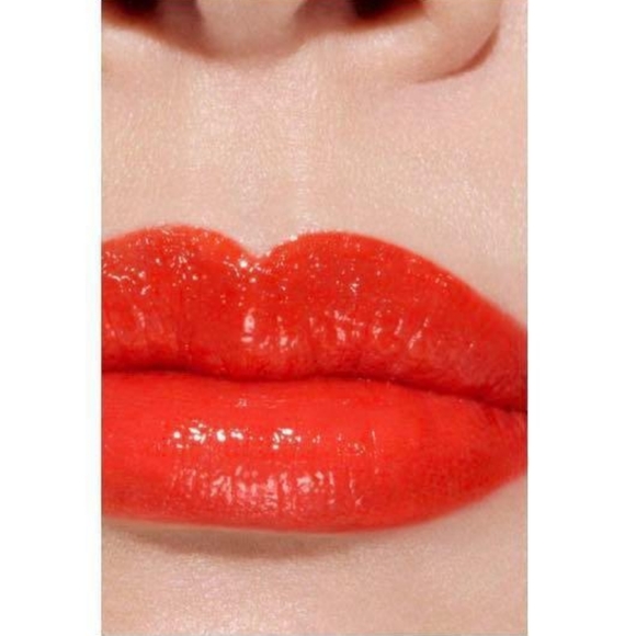 Chanel Rouge Coco Flash in Fire - Picture 3 of 7